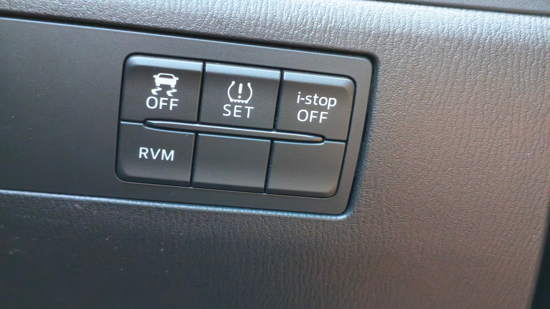 MAZDA 3 2.0 16V Revolution-image-13