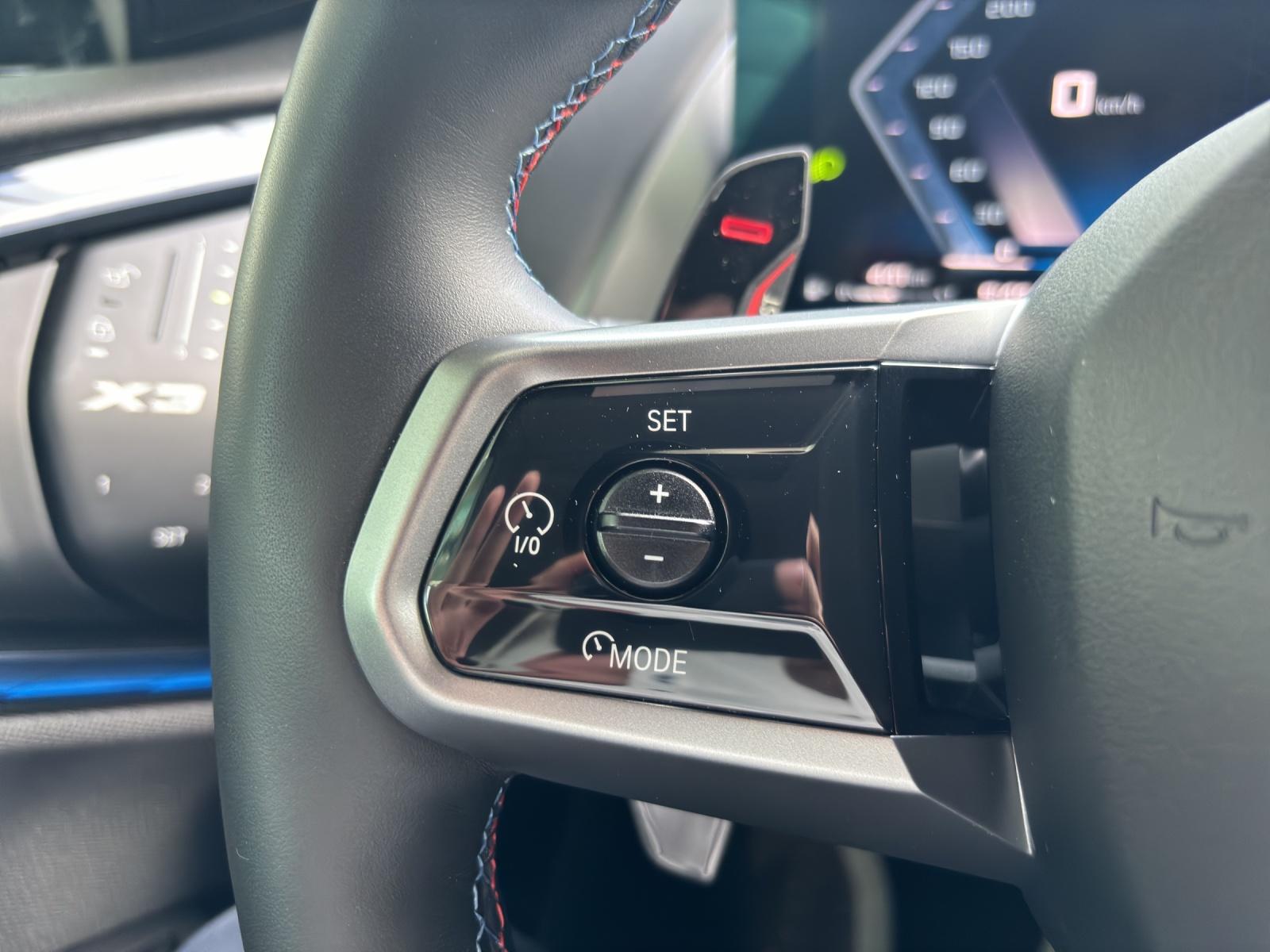 BMW X3 M50i-image-16