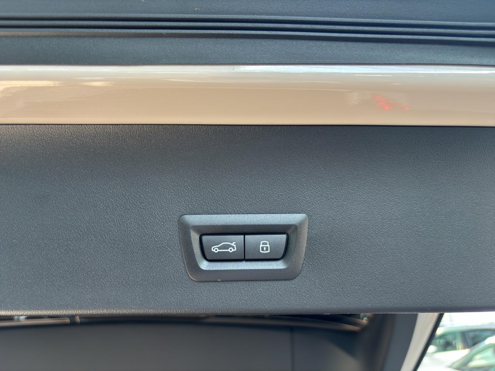 BMW X3 M50i-image-23