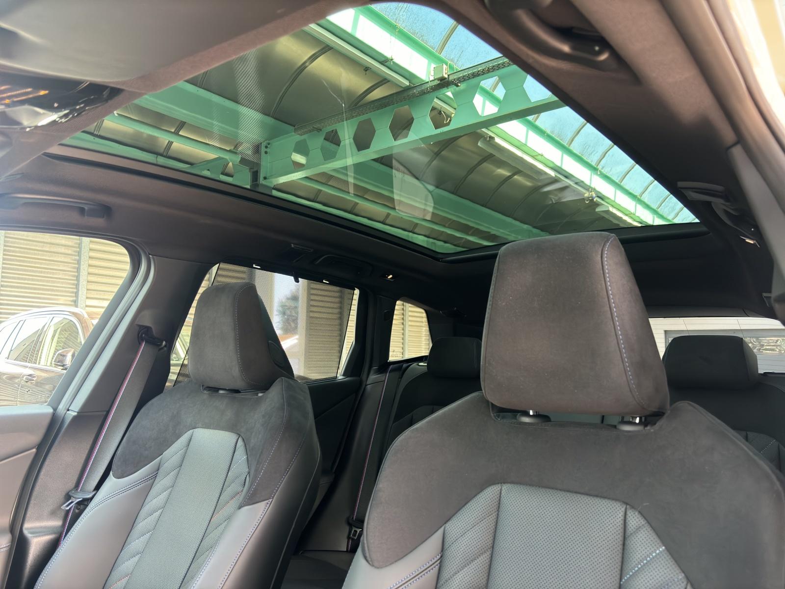 BMW X3 M50i-image-12