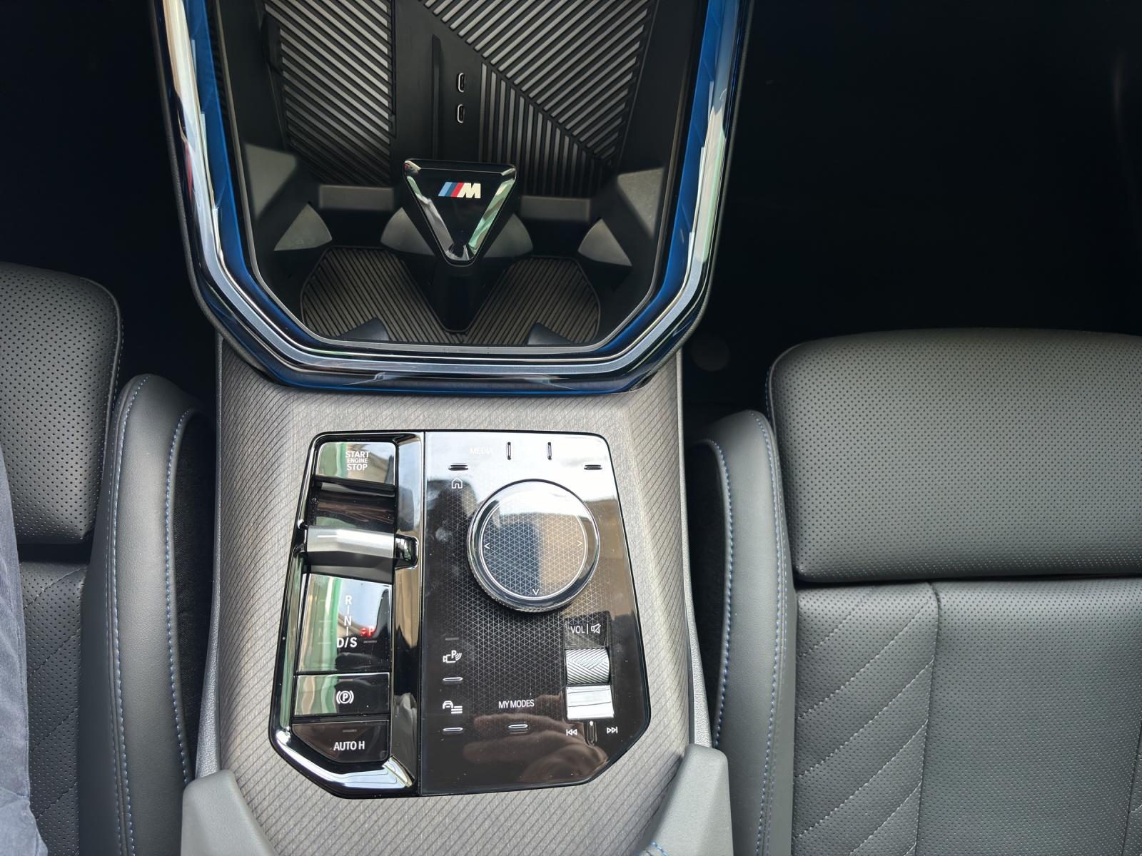BMW X3 M50i-image-7