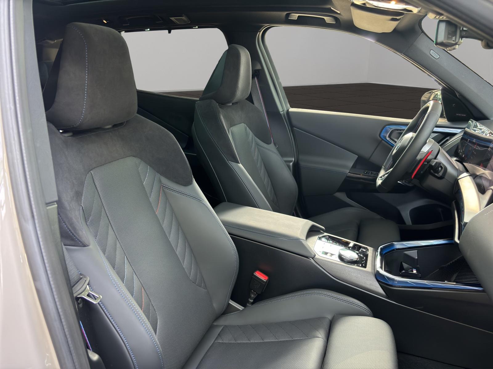 BMW X3 M50i-image-10