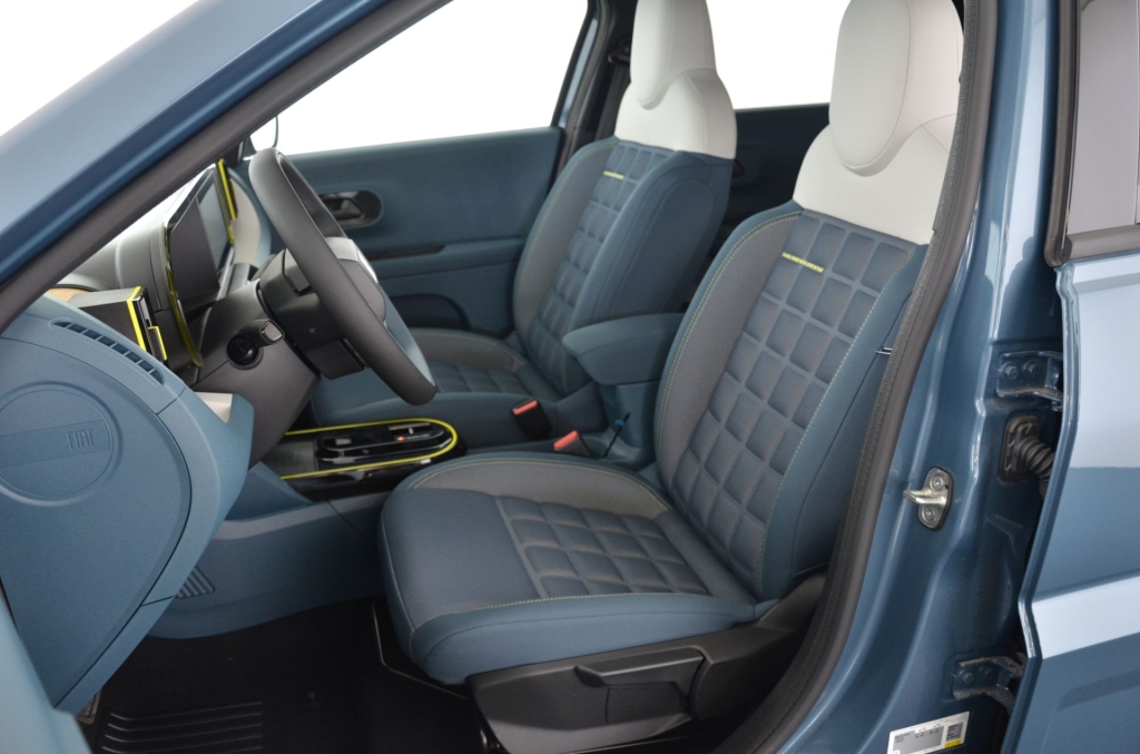 FIAT Grande Panda Elektro La Prima-image-12