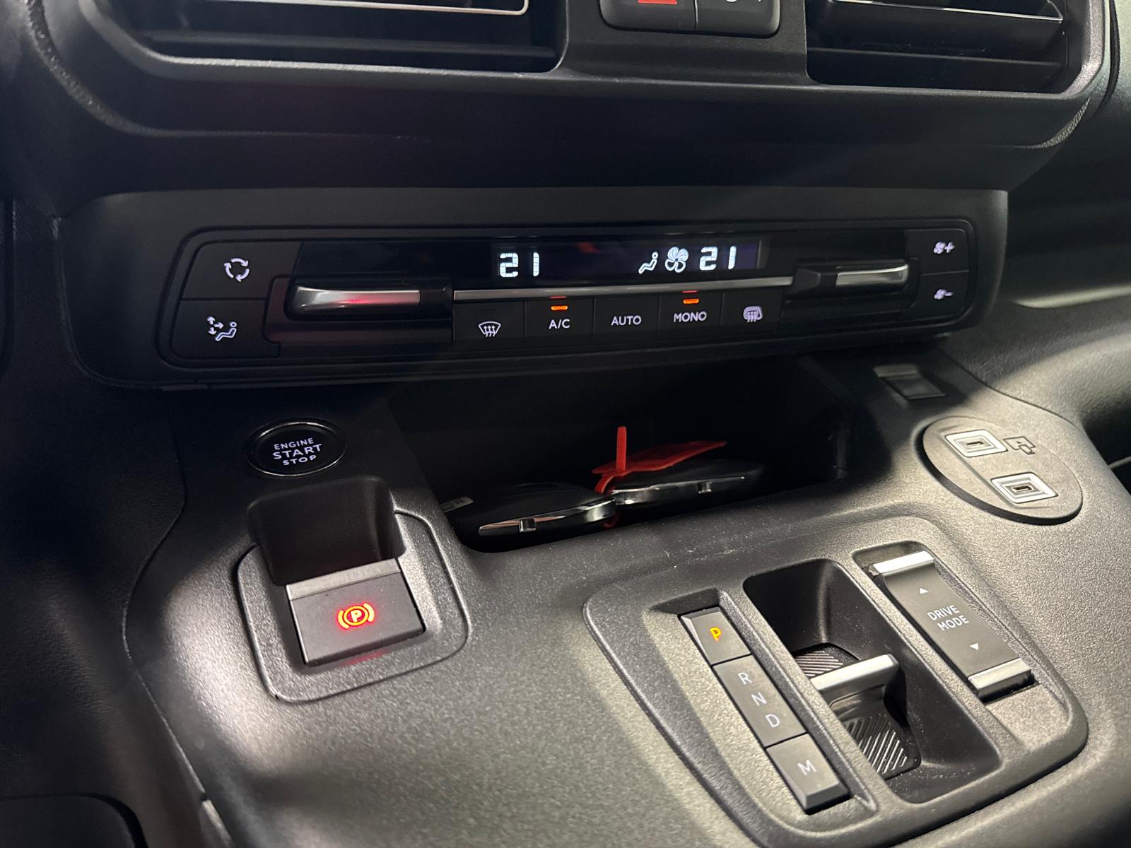 PEUGEOT Partner Kaw. 1000 Standard 1.5 BlueHDI 130 S/S-image-24