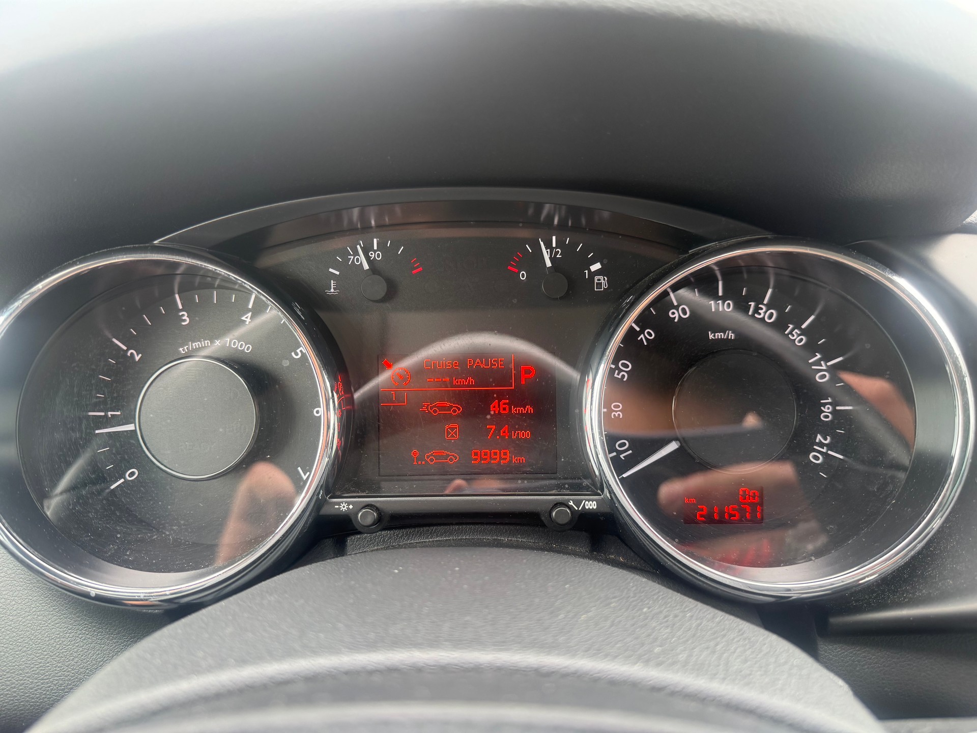 PEUGEOT 3008 1.6 16V T Allure Tiptronic-image-13