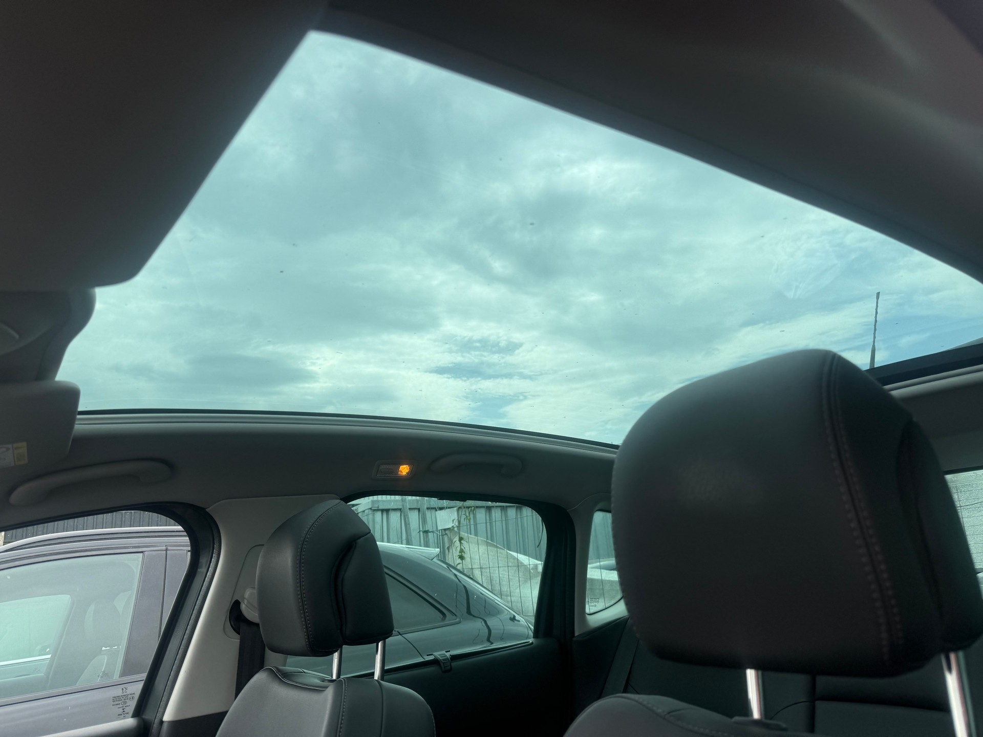PEUGEOT 3008 1.6 16V T Allure Tiptronic-image-15