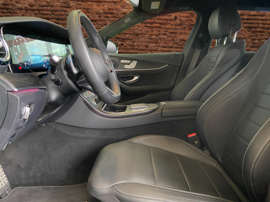 MERCEDES-BENZ E 220 d T 4M Swiss Star-image-9
