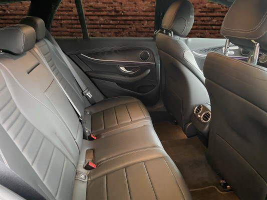 MERCEDES-BENZ E 220 d T 4M Swiss Star-image-11