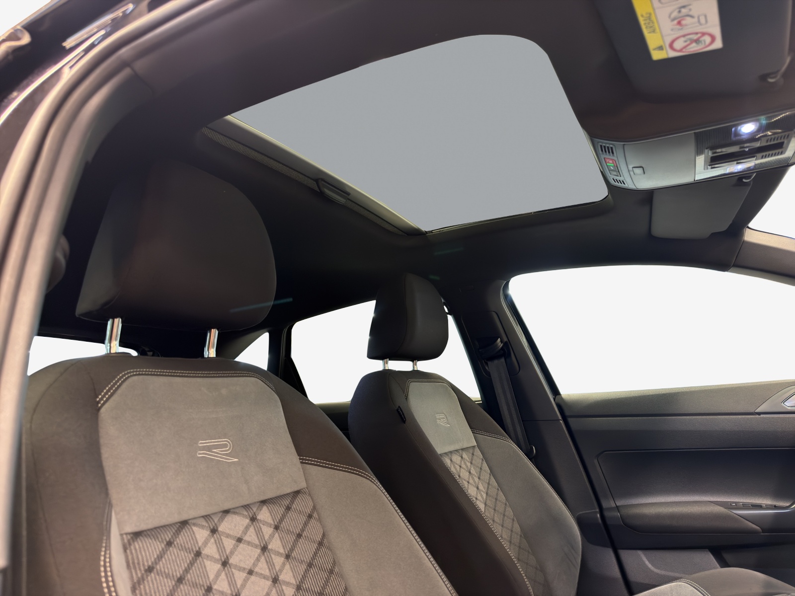 VW Taigo 1.5 TSI R-Line DSG-image-13