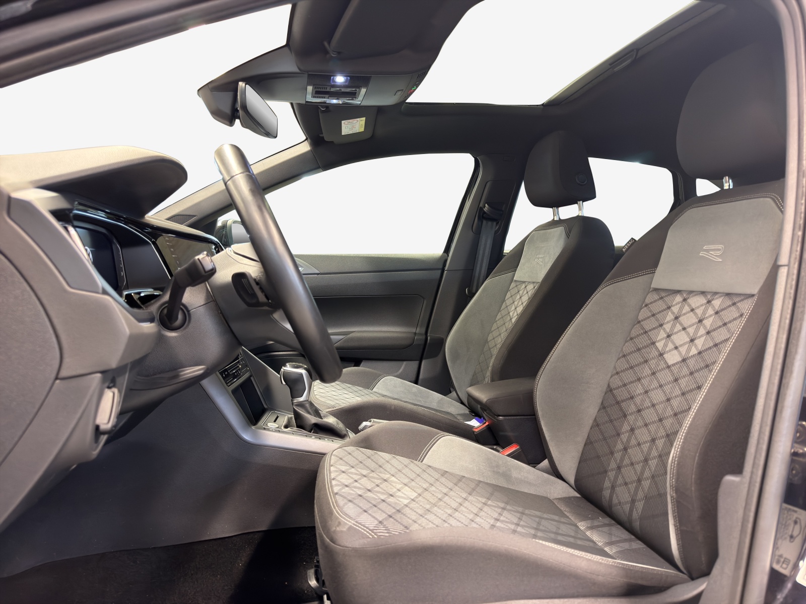 VW Taigo 1.5 TSI R-Line DSG-image-7