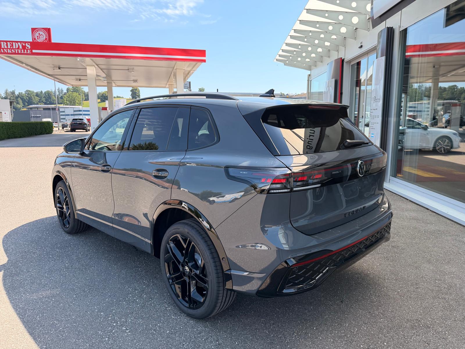 VW Tiguan 2.0 TSI DSG R-Line United 4Motion-showroom-element-2