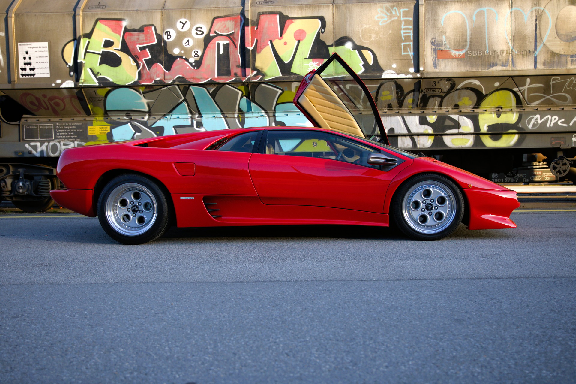 LAMBORGHINI Diablo 1st Generation Rear Wheel Drive-image-0