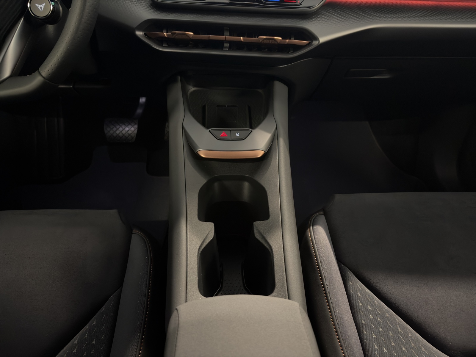 CUPRA Raval 52 kWh Dynamic+ Launch Edition-image-12