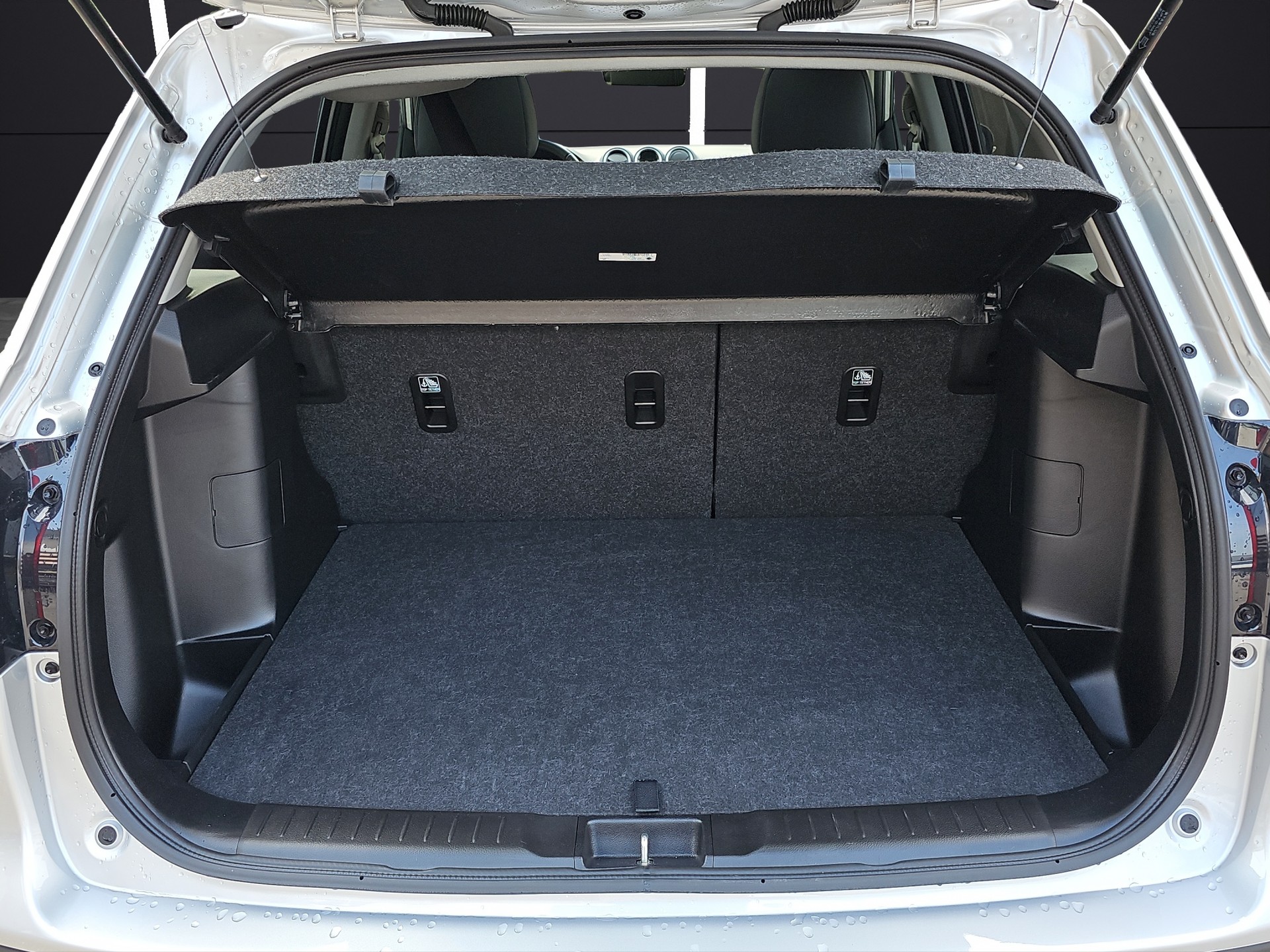 SUZUKI Vitara 1.4 T Compact Top Hybrid 4x4-image-12