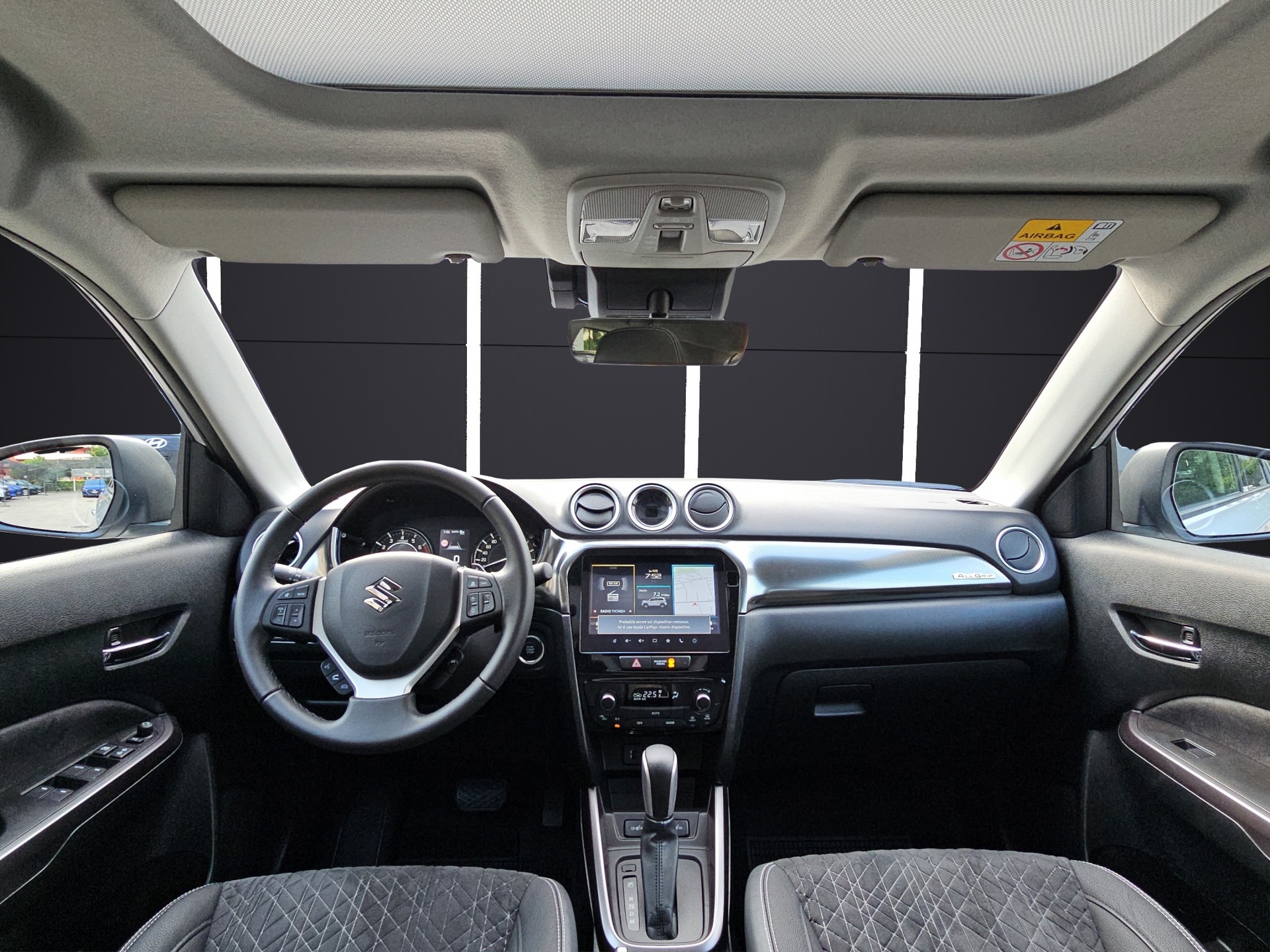 SUZUKI Vitara 1.4 T Compact Top Hybrid 4x4-image-11