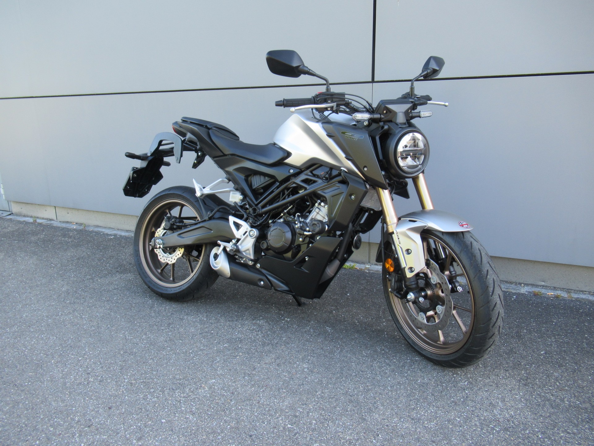 HONDA CB 125 R