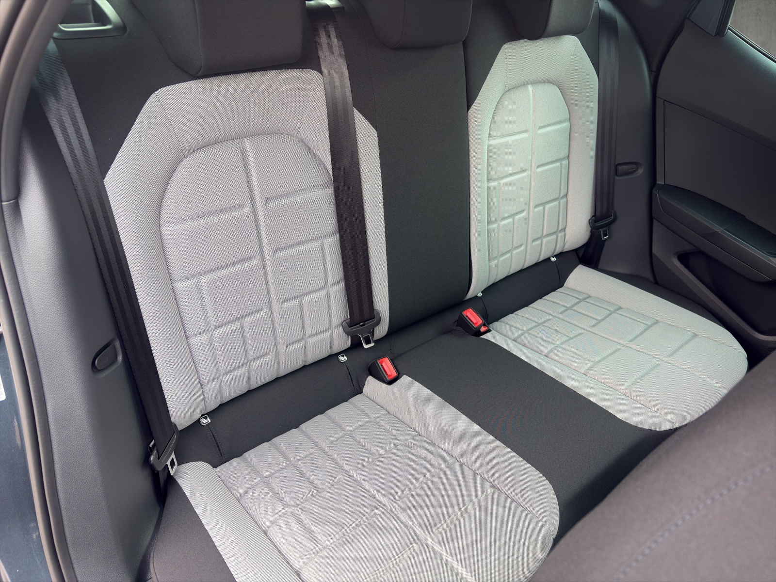 SEAT Arona 1.5 TSI FR DSG-image-13
