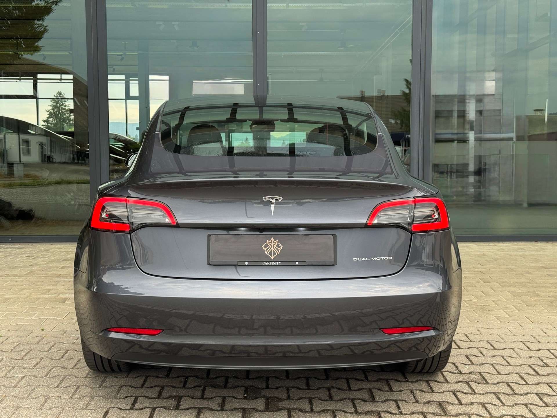 TESLA Model 3 Long Range Dual Motor AWD / Enhanced Autopilot / AMD Ryzen-image-4