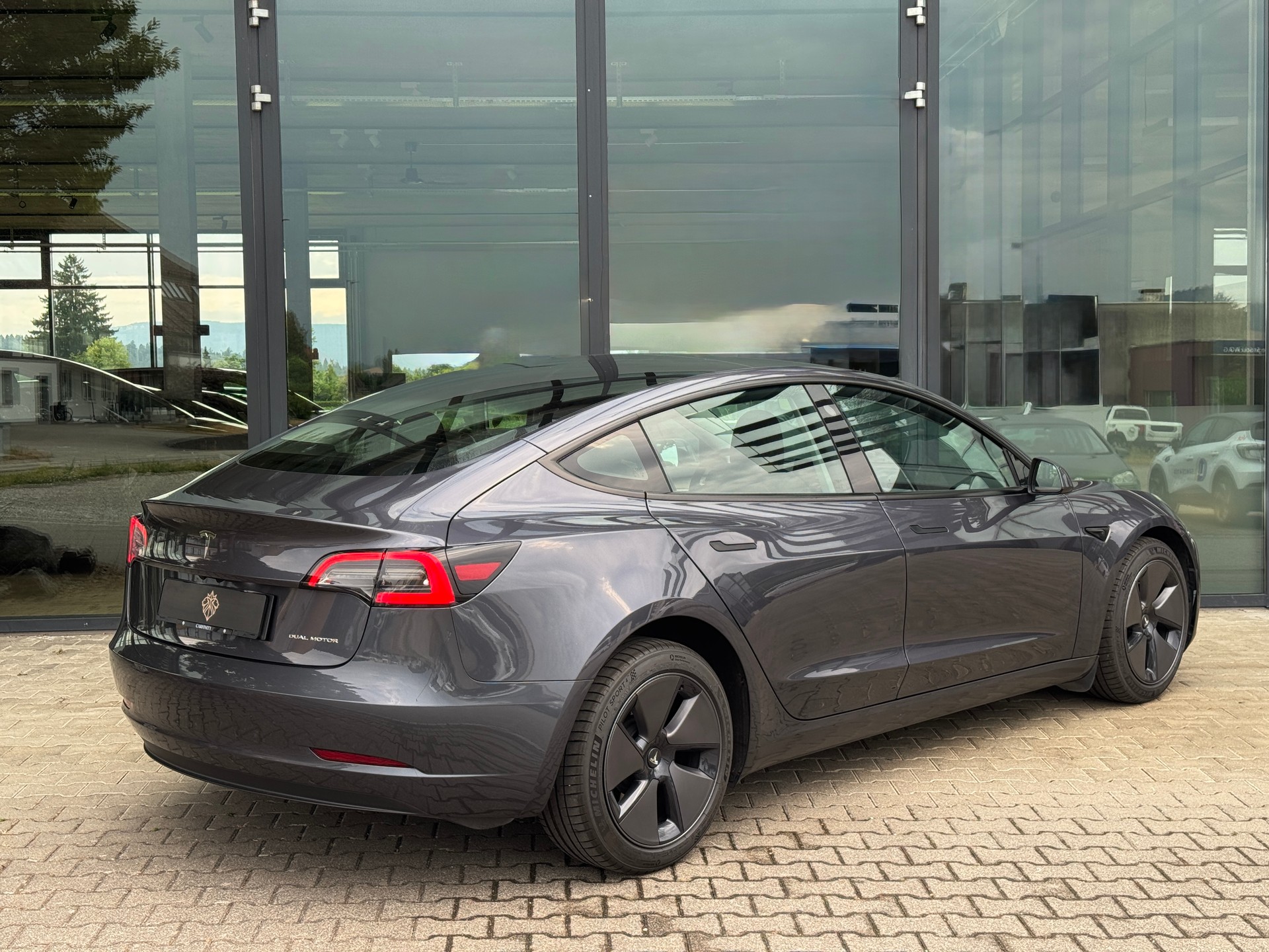 TESLA Model 3 Long Range Dual Motor AWD / Enhanced Autopilot / AMD Ryzen-image-3