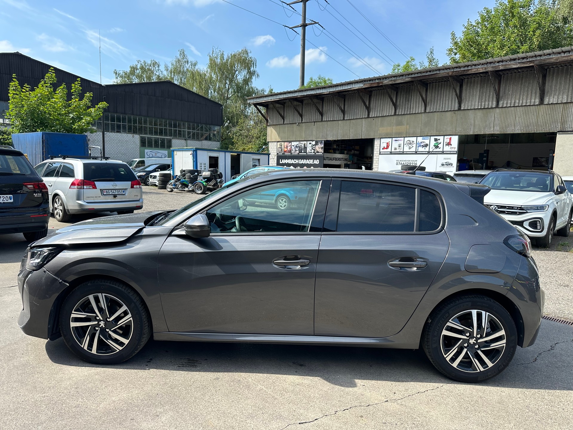 PEUGEOT 208 1.2 PureTech Allure Pack EAT8-image-5
