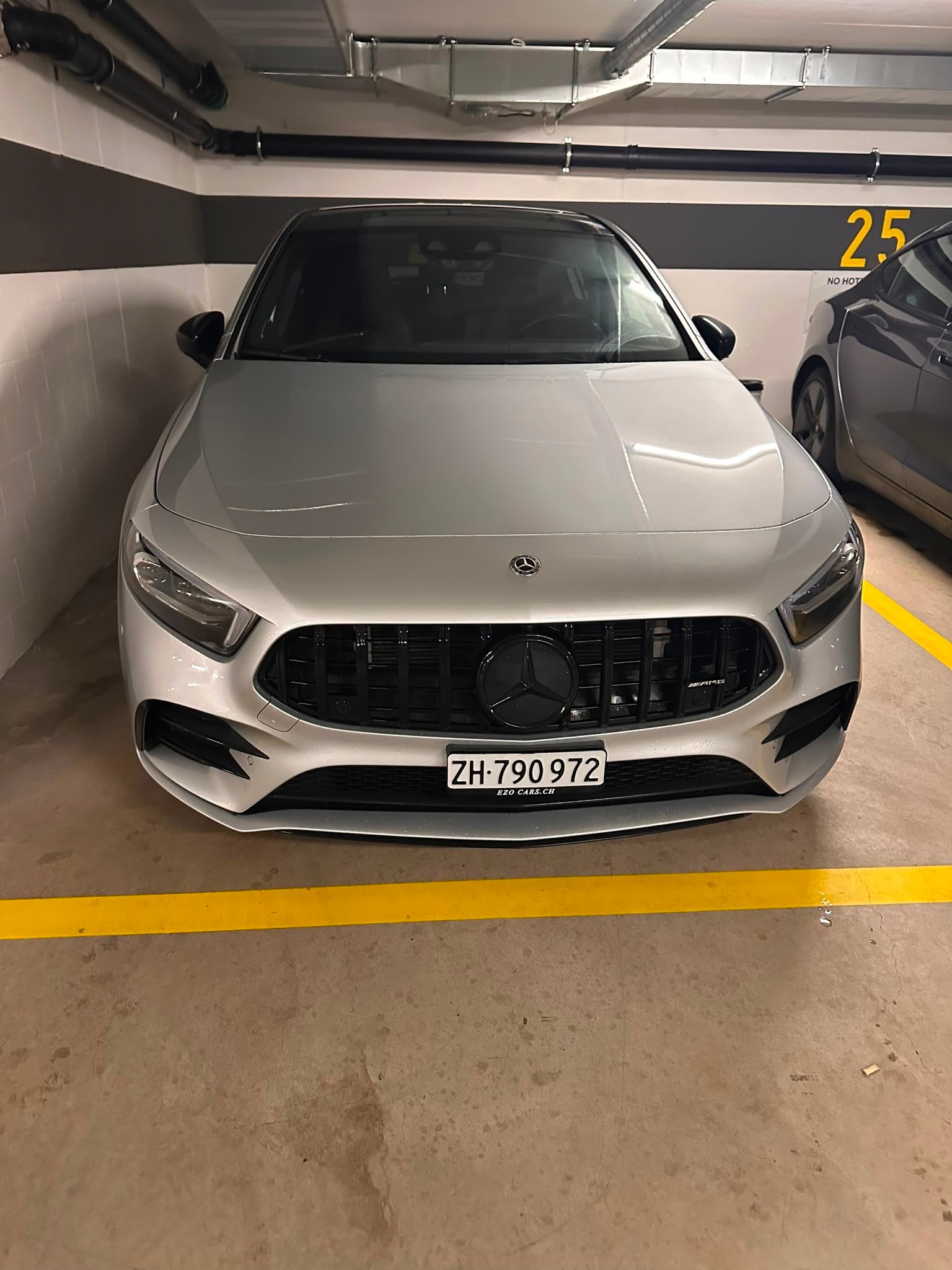 MERCEDES-BENZ A 35 AMG 4matic-image-1