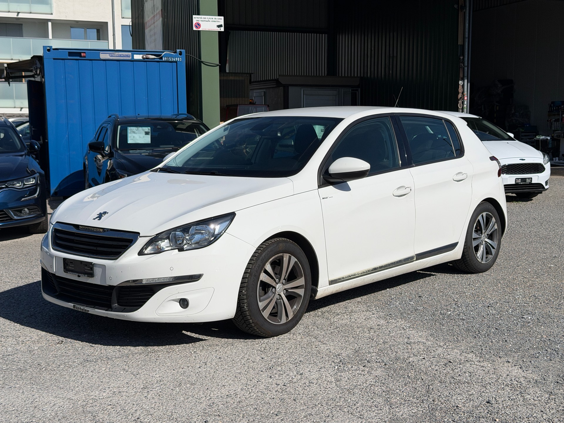 PEUGEOT 308 1.6 e-HDI Active-image-1