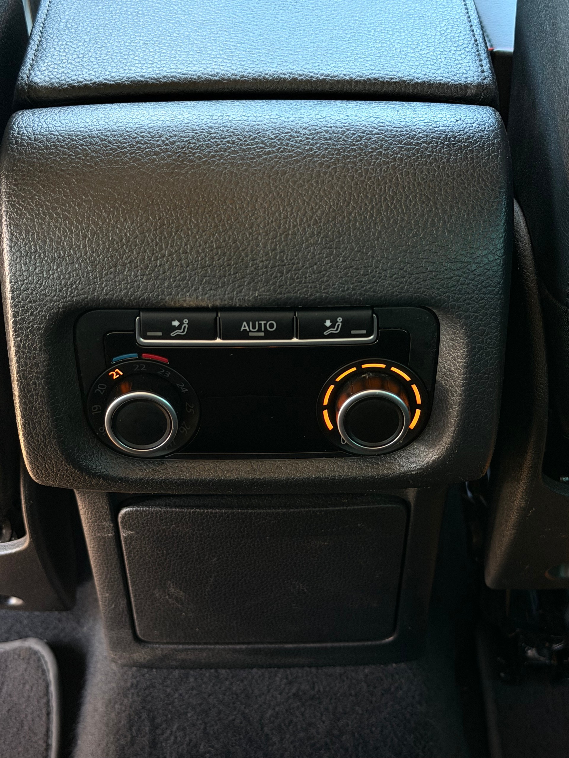 SEAT Alhambra 1.4 TSI Style Eco DSG-image-30