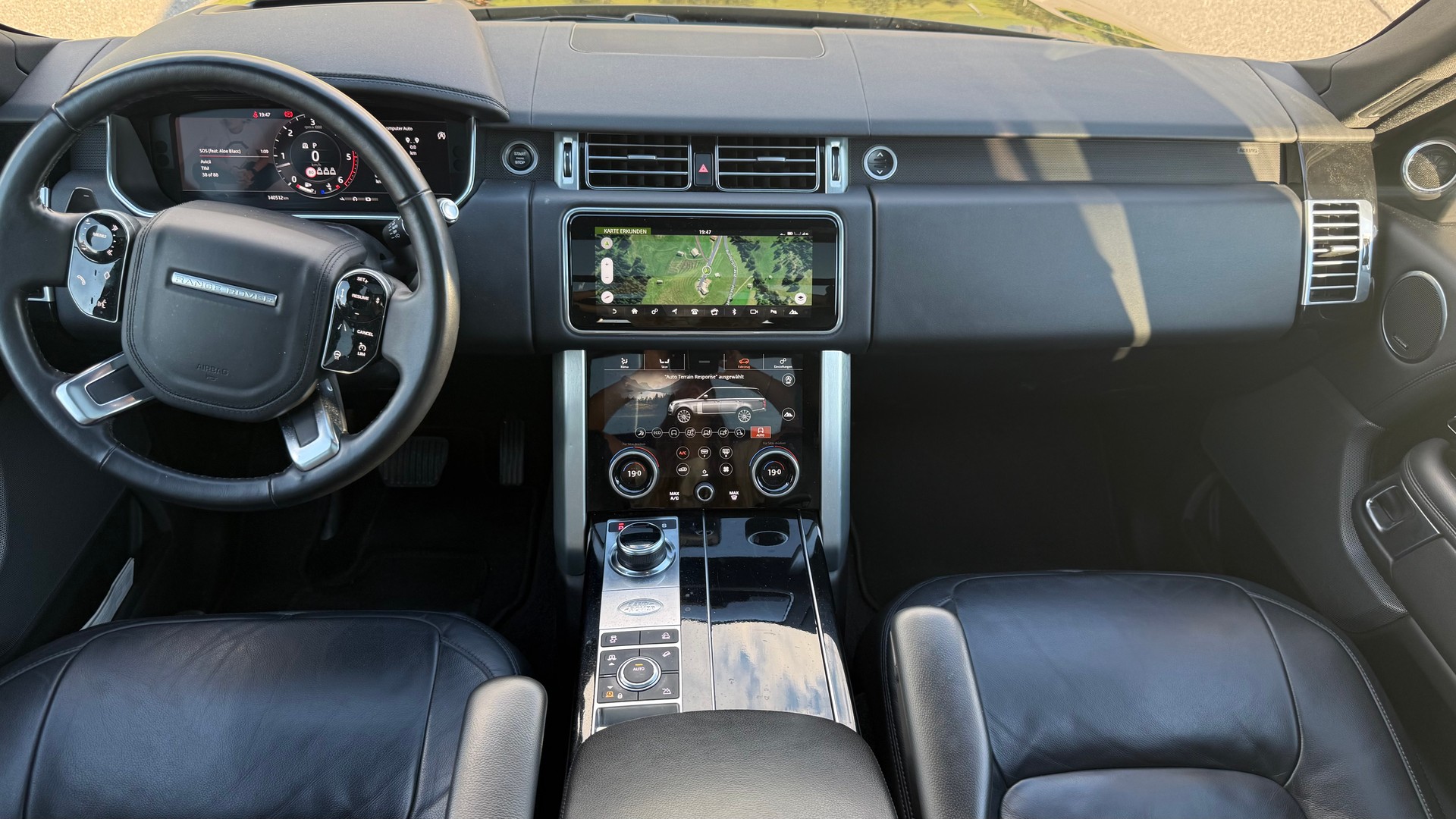 LAND ROVER 3.0 SDV6 HSE-image-6