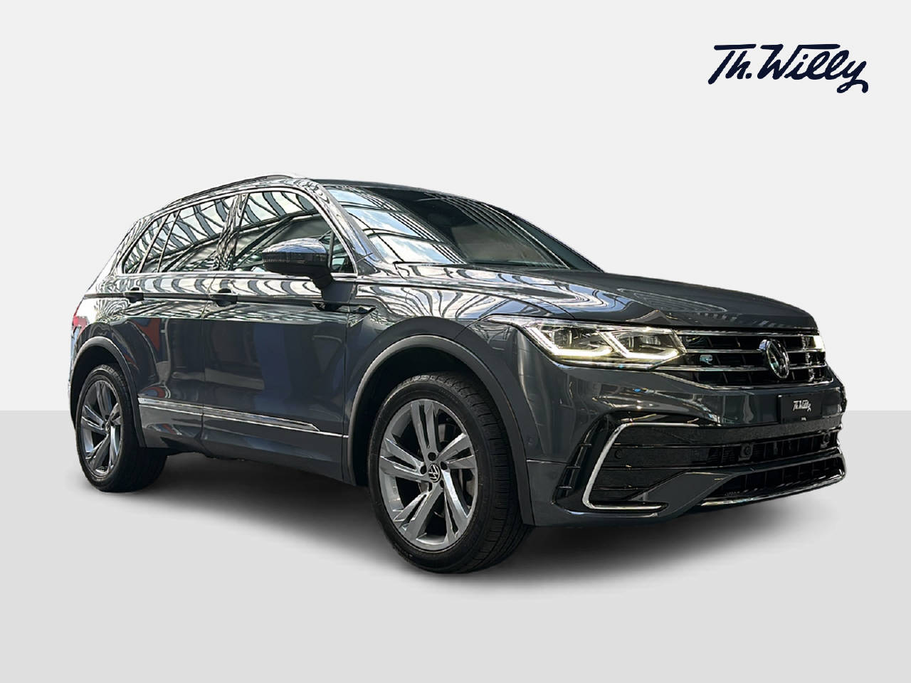 VW Tiguan 2.0 TSI R-Line DSG-image-5