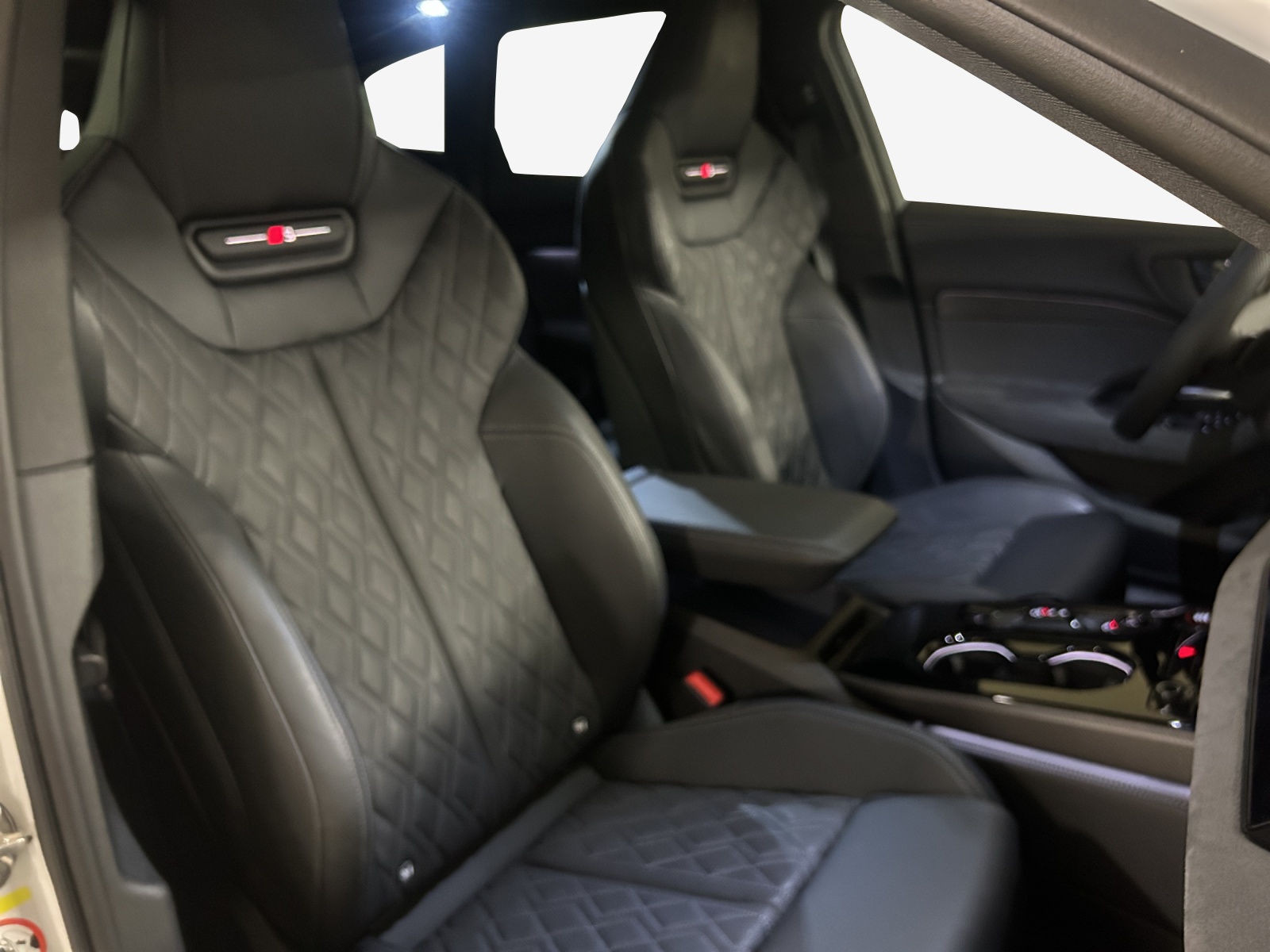 AUDI A5 Avant e-hybrid quattro 270 kW S tronic-image-14