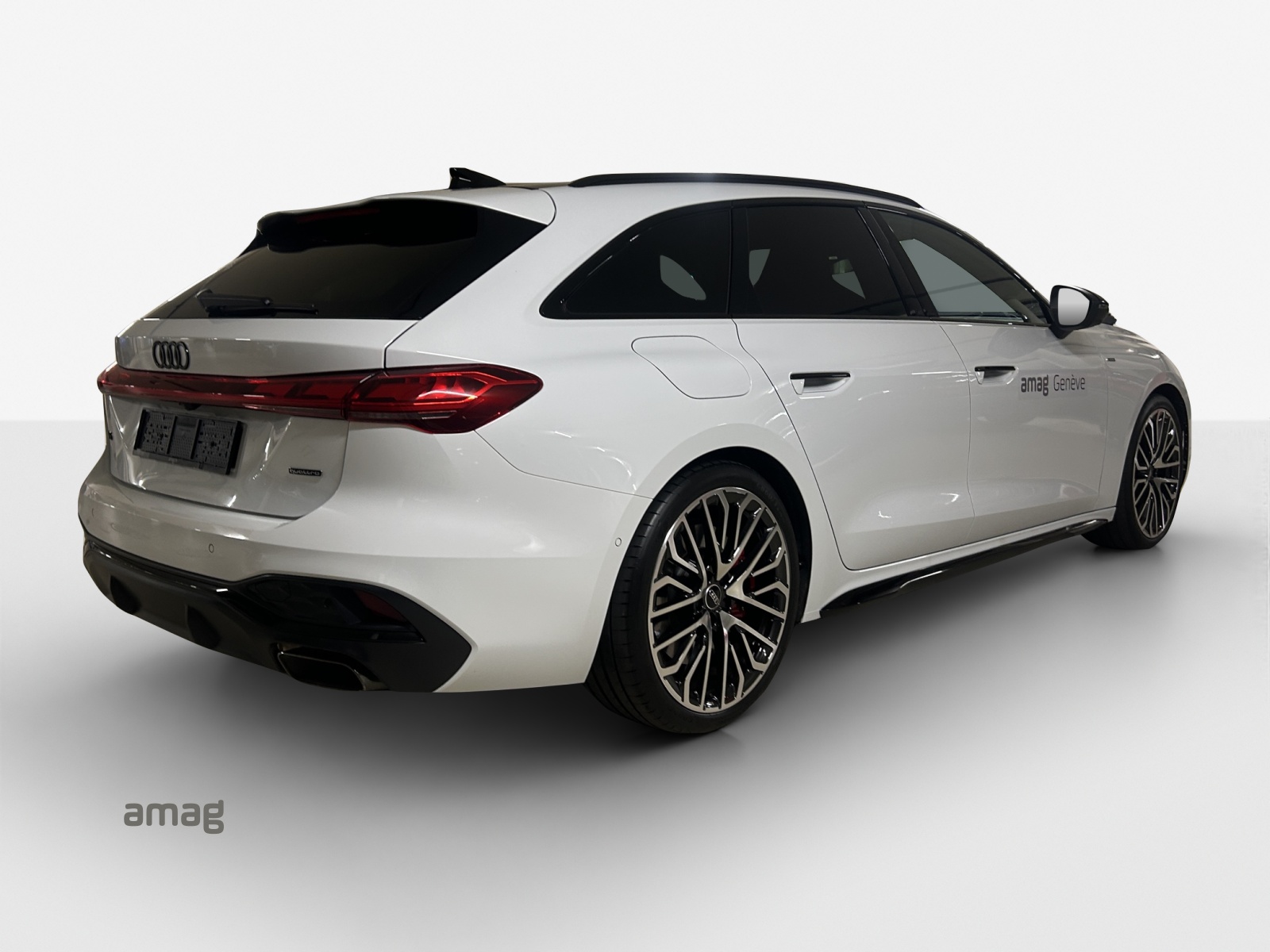 AUDI A5 Avant e-hybrid quattro 270 kW S tronic-image-4