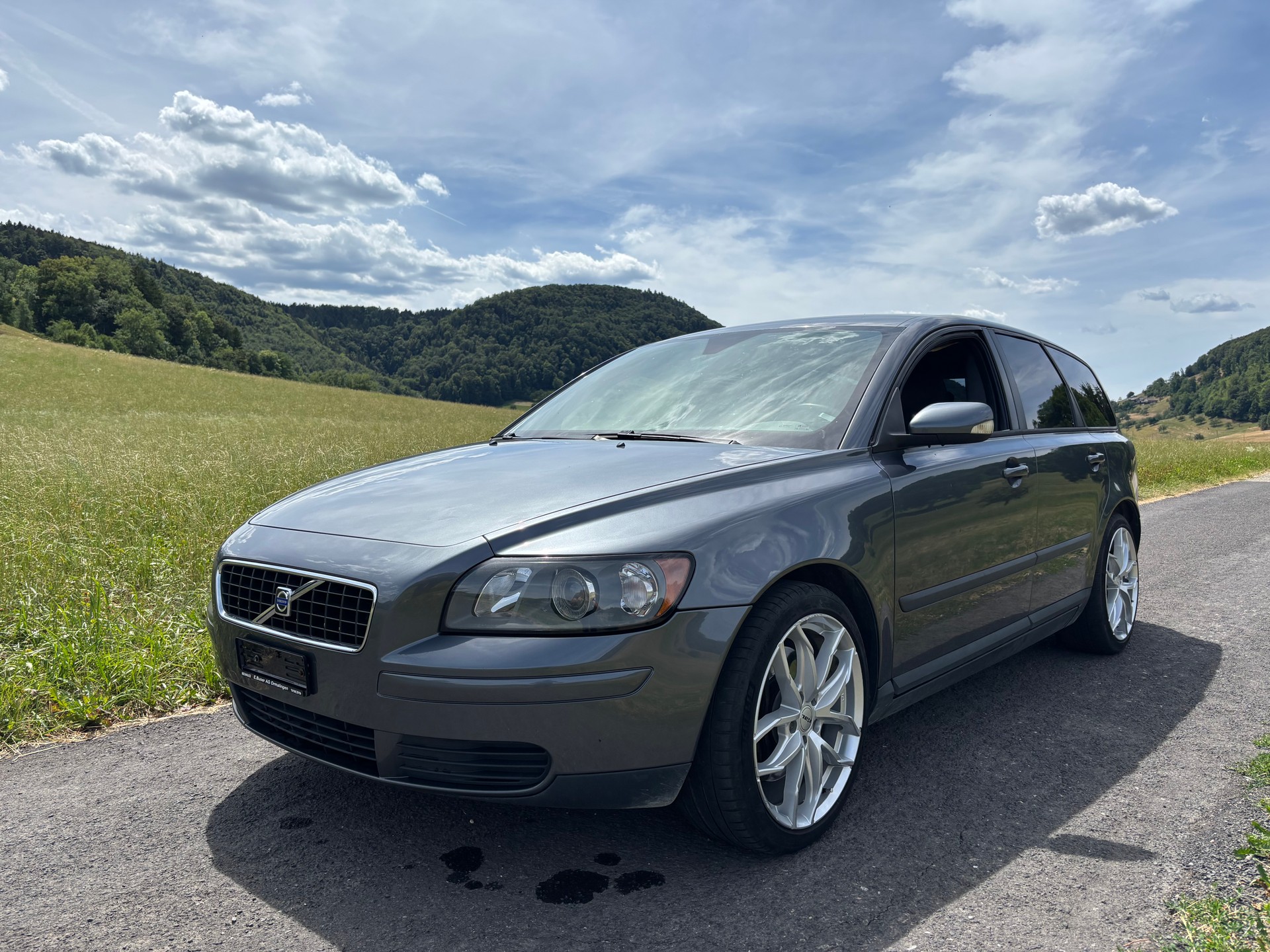 VOLVO V50 T5 Momentum-image-0