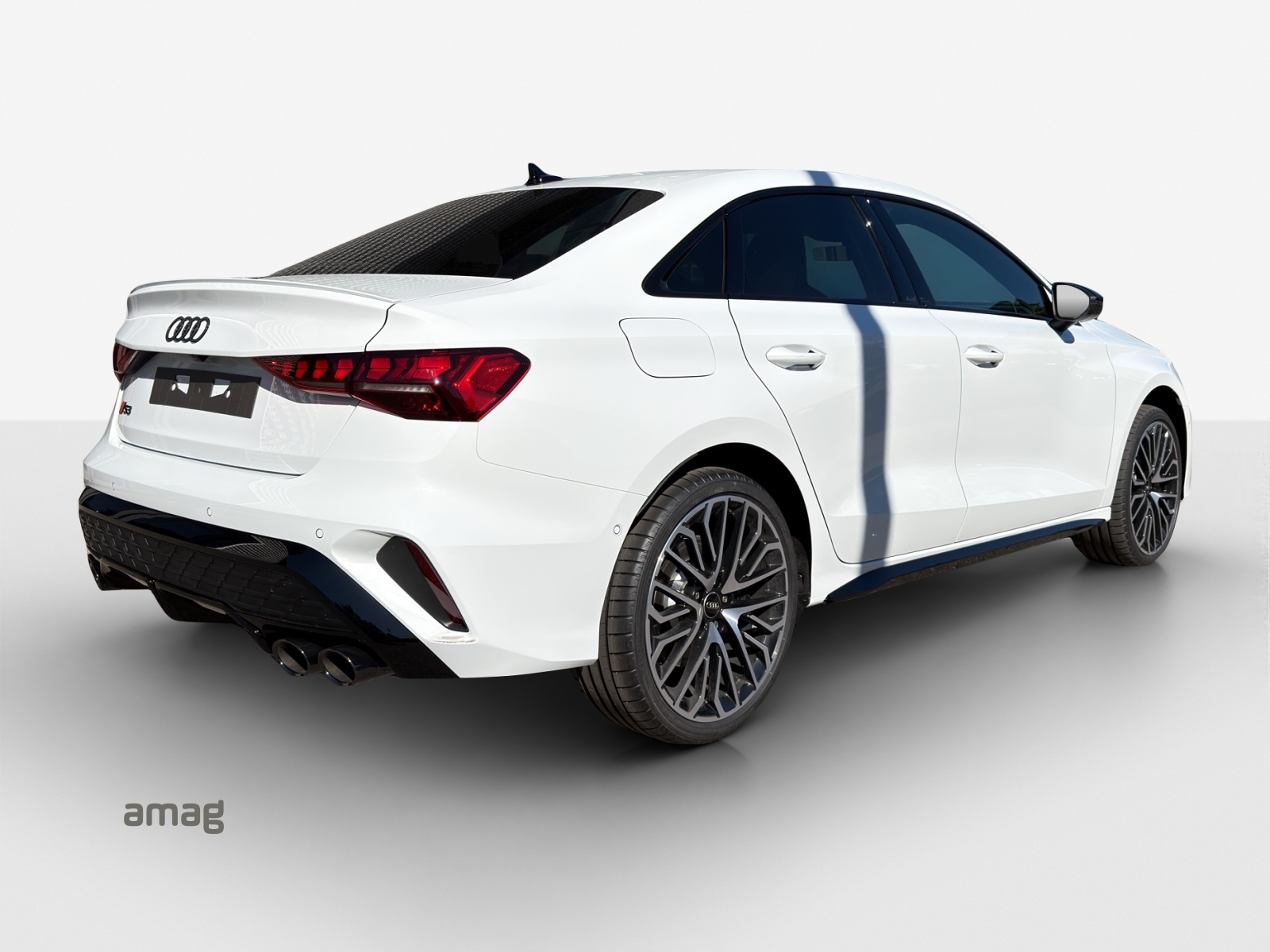 AUDI S3 Limousine TFSI quattro S-tronic-image-4