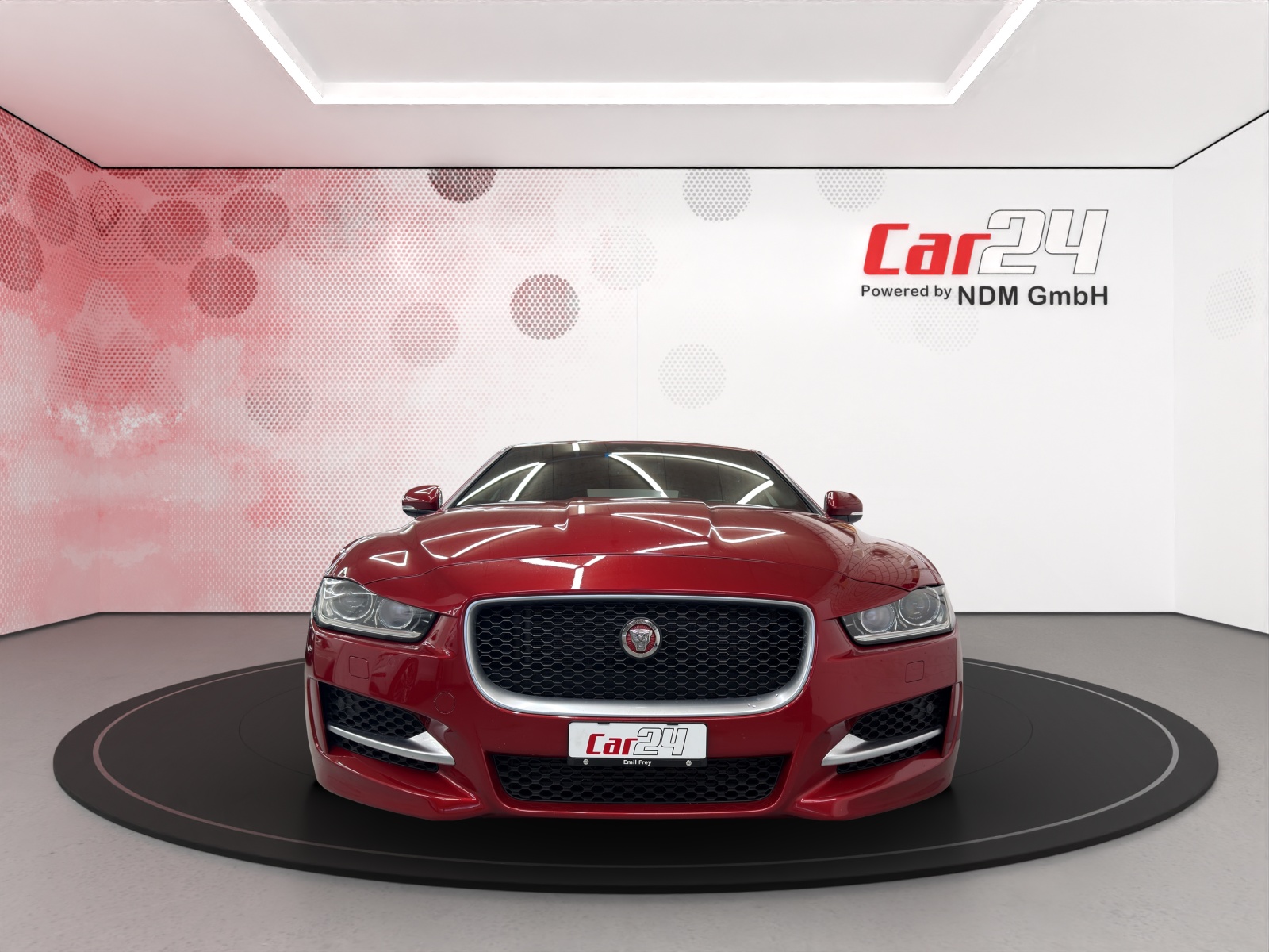JAGUAR XE 25t 2.0 Prestige Automatic-image-1