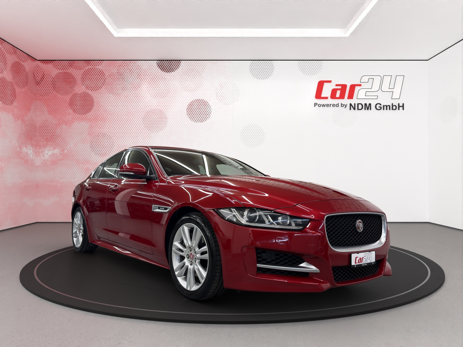 JAGUAR XE 25t 2.0 Prestige Automatic-image-2
