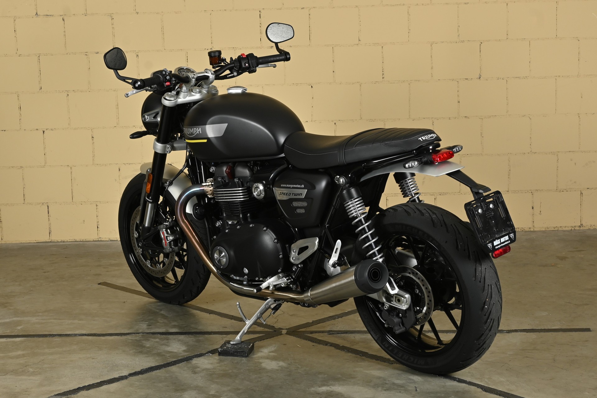 TRIUMPH Speed Twin 1200-image-4