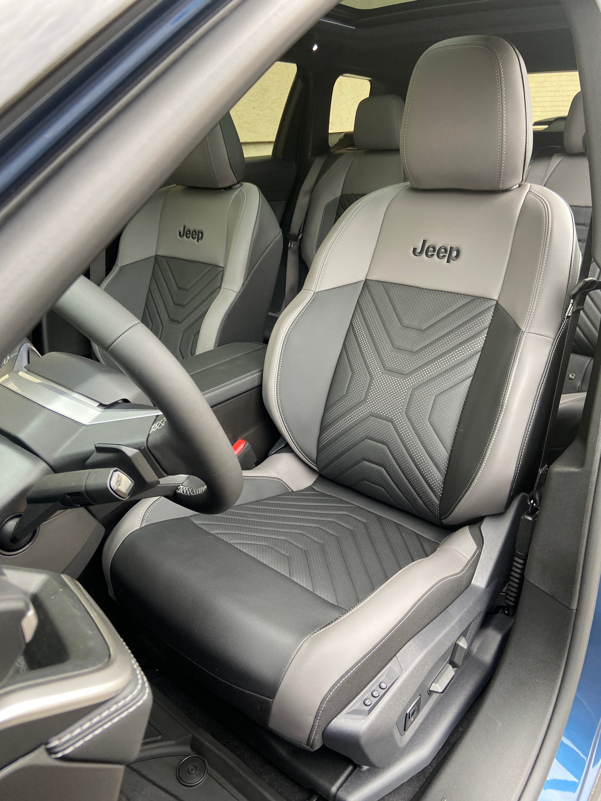 JEEP Compass 1.2 T e-Hybrid Summit Premium Sky-image-6
