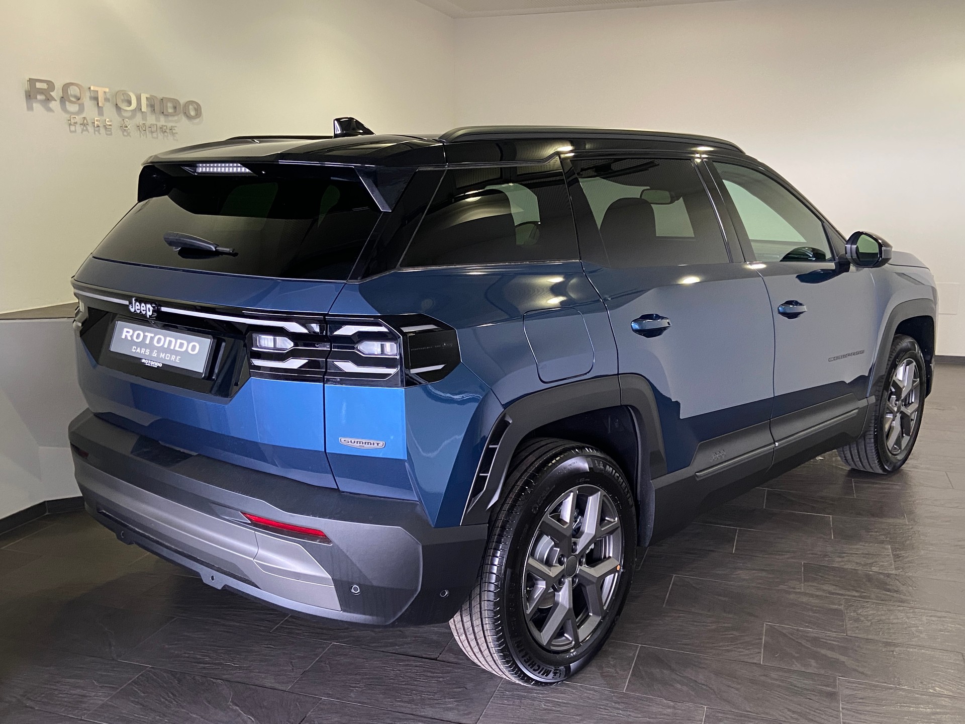 JEEP Compass 1.2 T e-Hybrid Summit Premium Sky-image-1