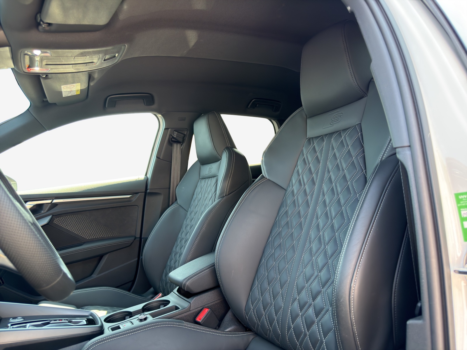 AUDI S3 Sportback TFSI quattro S-tronic-image-15