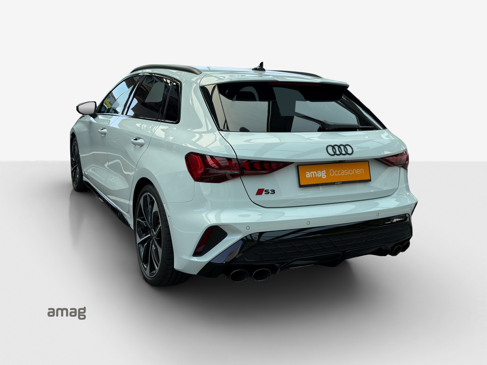AUDI S3 Sportback TFSI quattro S-tronic-image-2