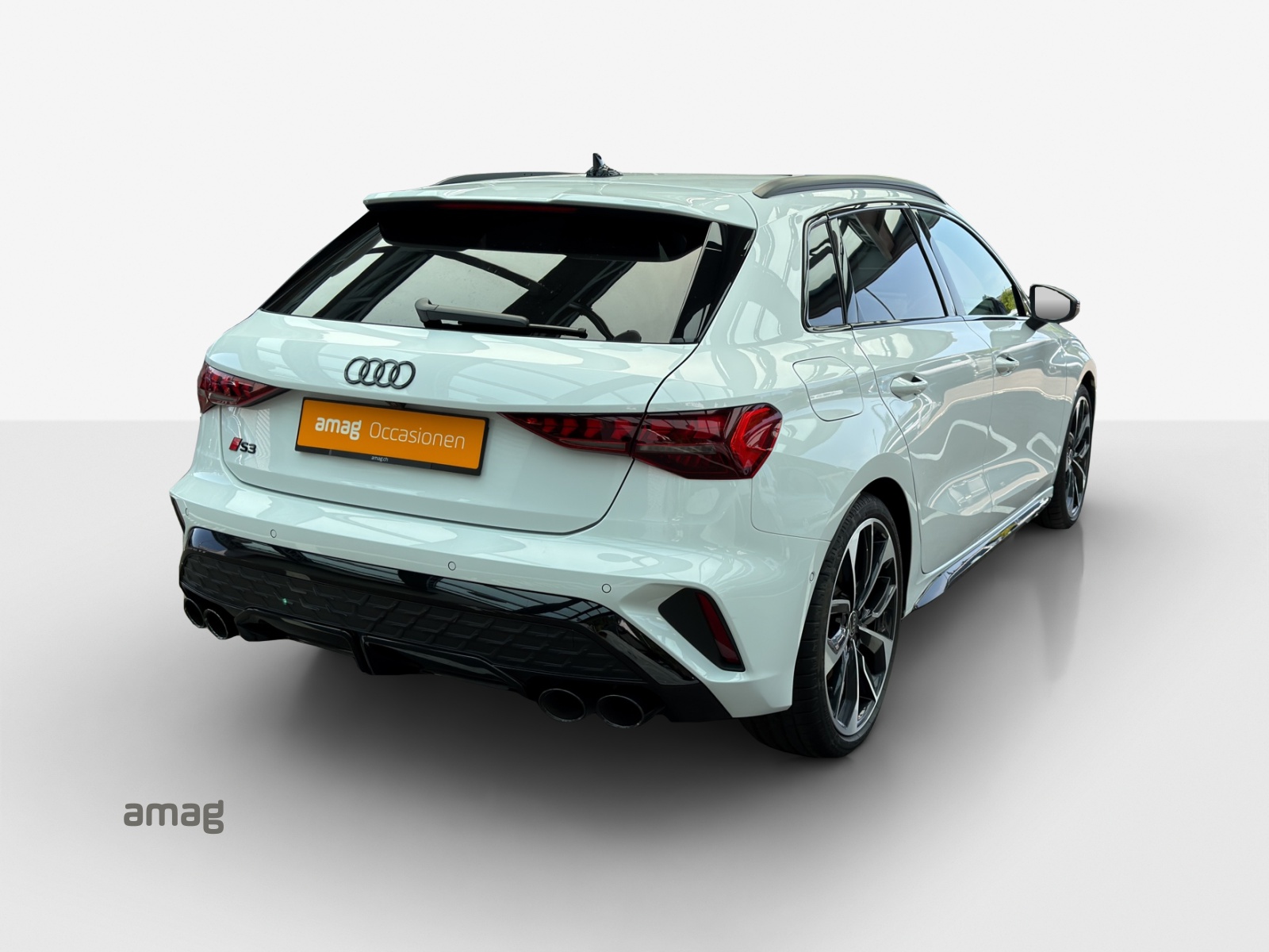 AUDI S3 Sportback TFSI quattro S-tronic-image-4