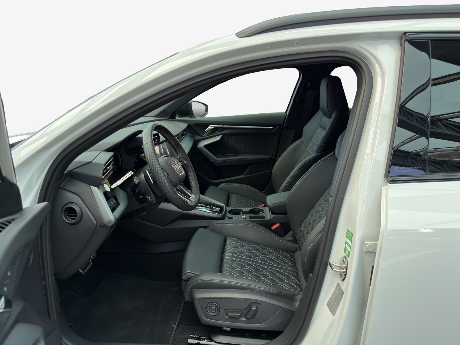 AUDI S3 Sportback TFSI quattro S-tronic-image-7