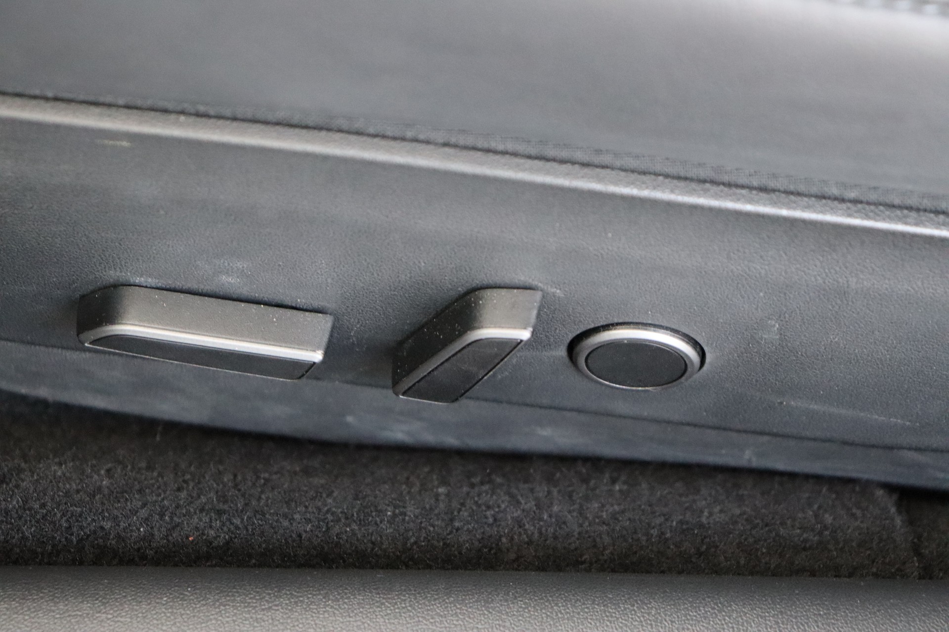 TESLA Model 3 Performance Dual Motor AWD-image-19
