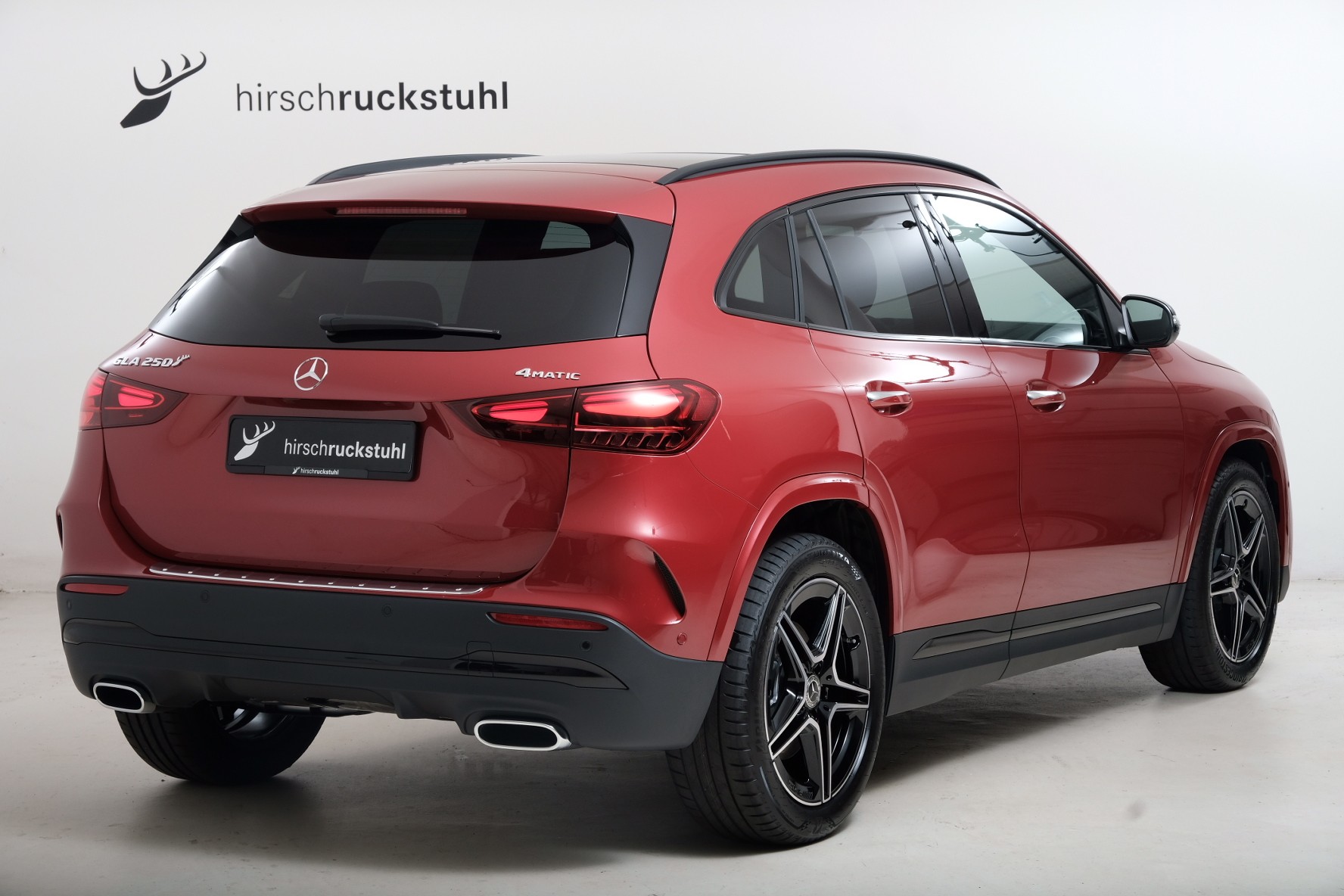 MERCEDES-BENZ GLA 250 4Matic 8G-DCT Swiss Star-showroom-element-3
