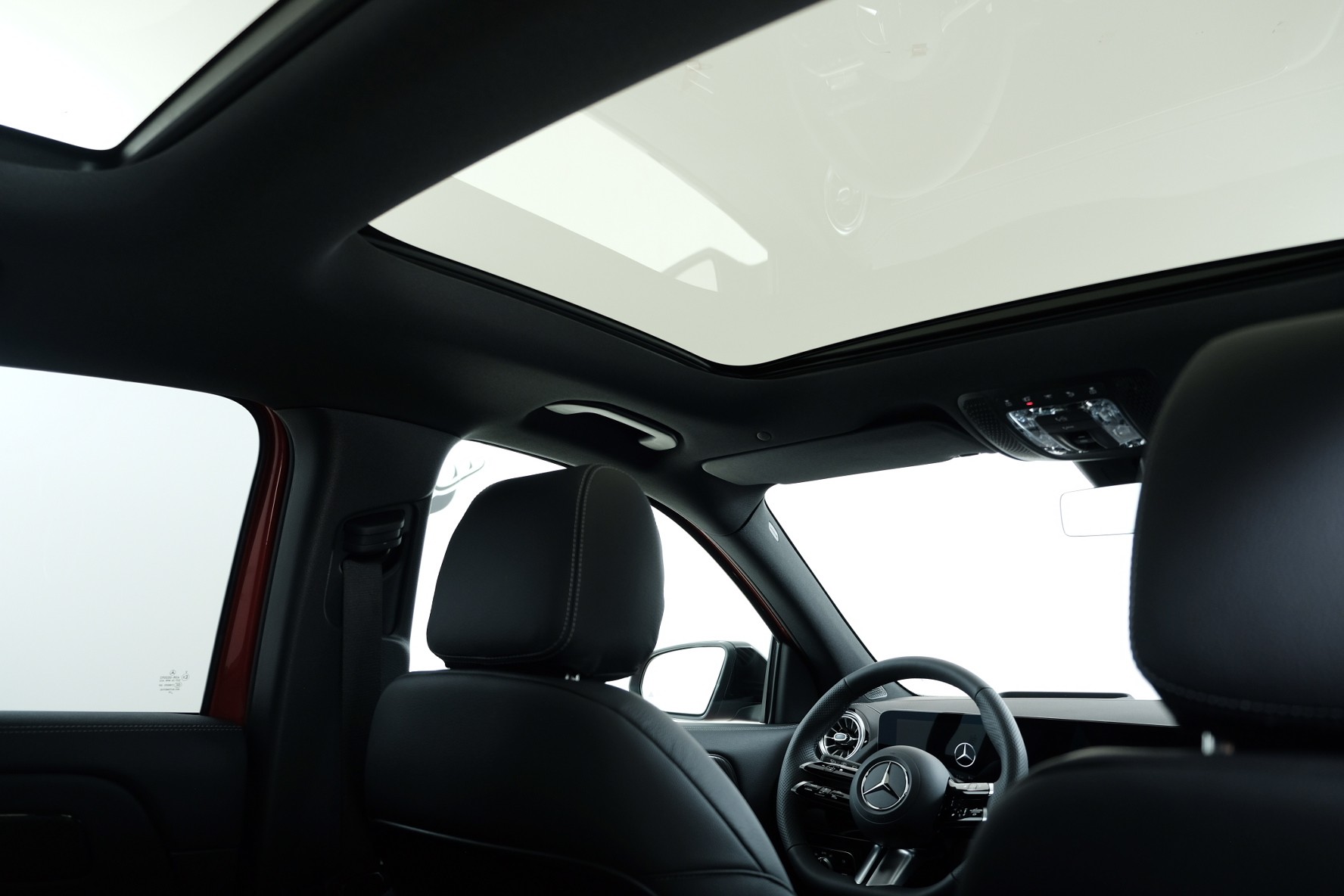 MERCEDES-BENZ GLA 250 4Matic 8G-DCT Swiss Star-image-12
