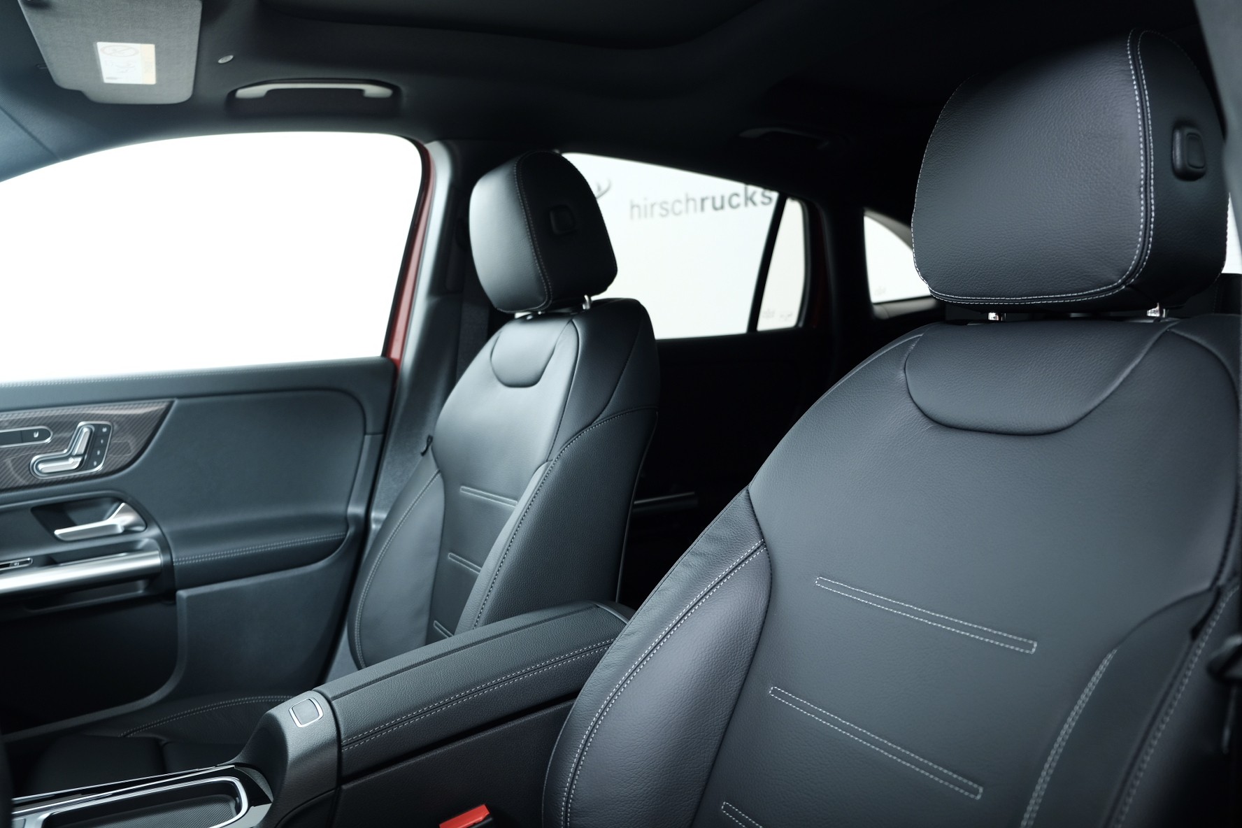 MERCEDES-BENZ GLA 250 4Matic 8G-DCT Swiss Star-image-10