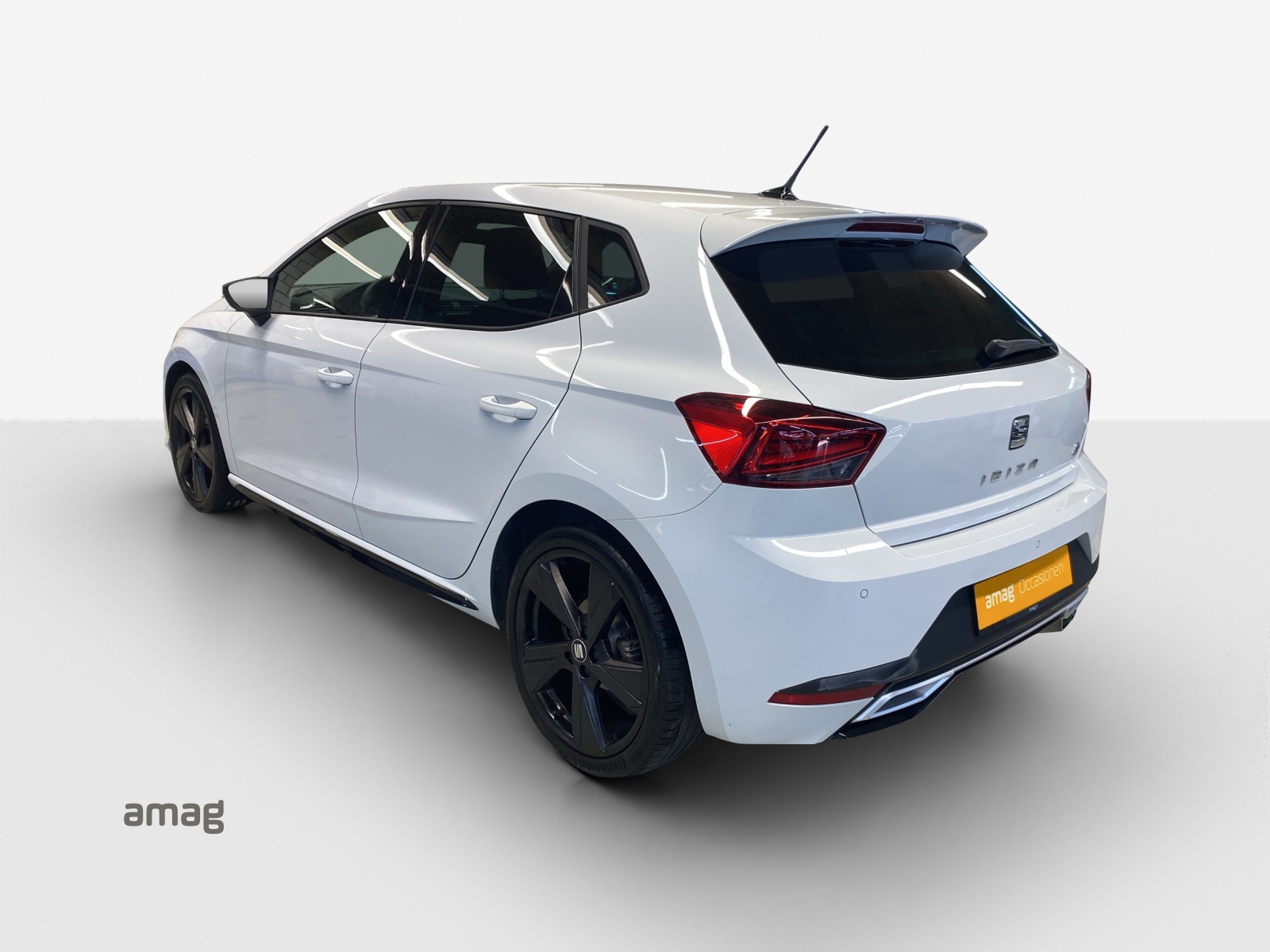 SEAT Ibiza 1.0 EcoTSI DSG Swiss FR-image-2