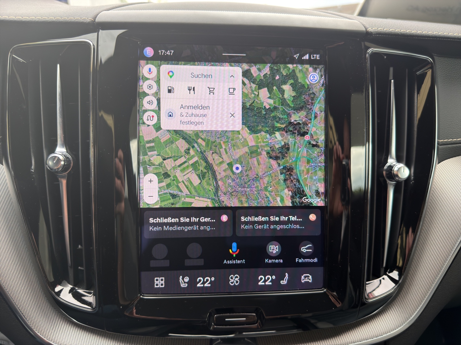 VOLVO XC60 2.0 B5 MH R-Design AWD-image-12