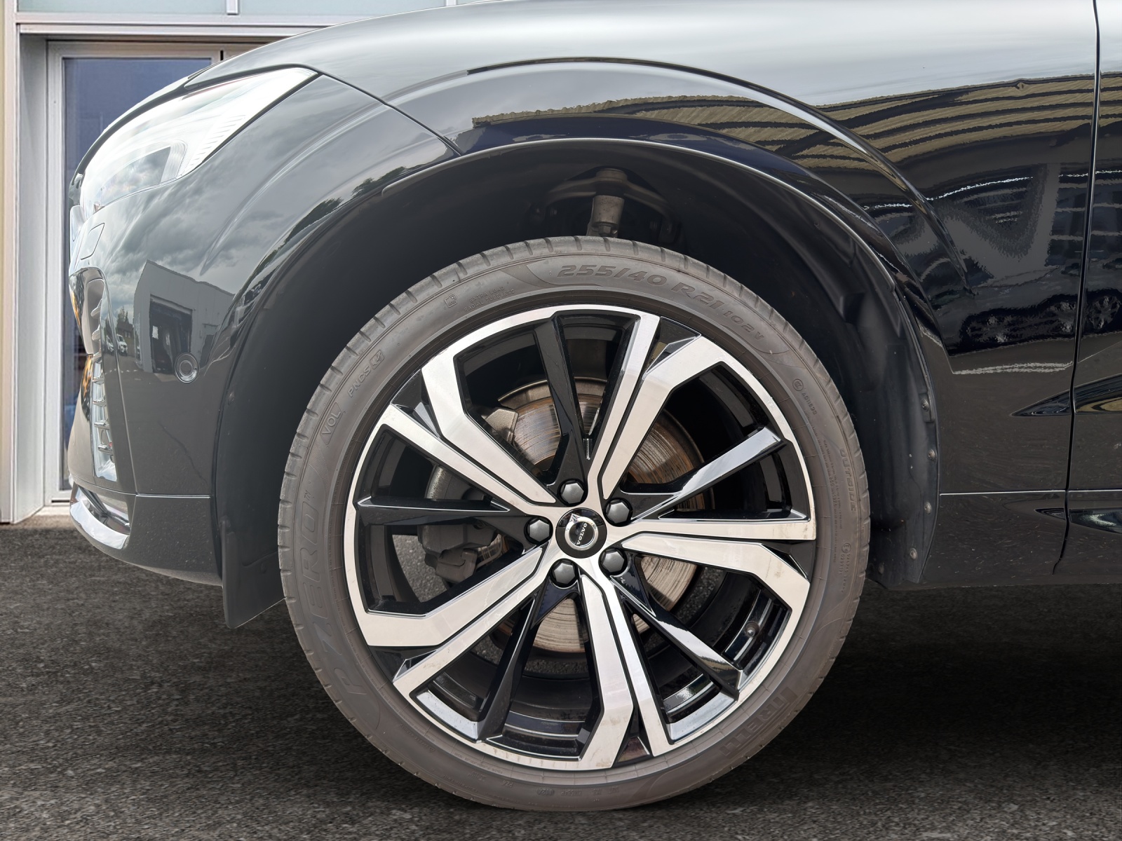 VOLVO XC60 2.0 B5 MH R-Design AWD-image-7