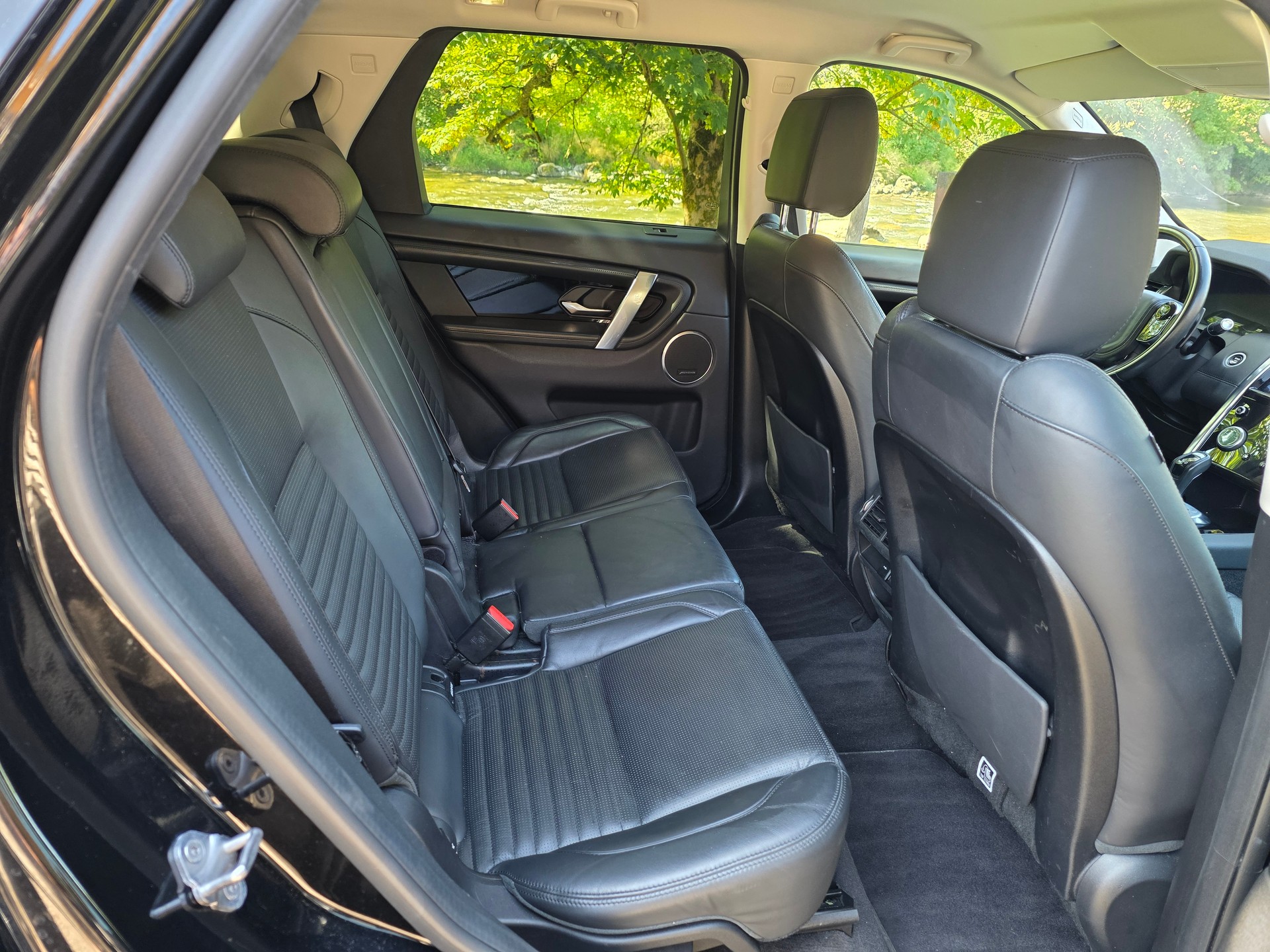 LAND ROVER Discovery Sport D180 2.0D TD4 ☆☆☆ 7 Sitze ☆☆☆ Inklusive frischer MFK ☆☆☆-image-12